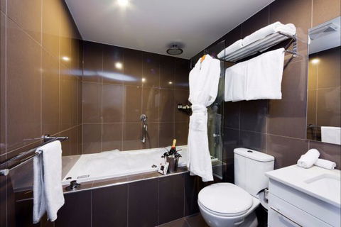 Aria Hotel Canberra - Holiday Sunshine Coast 5
