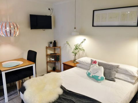 Canberra Furnished Accommodation - Sunshine Coast Tourism 2