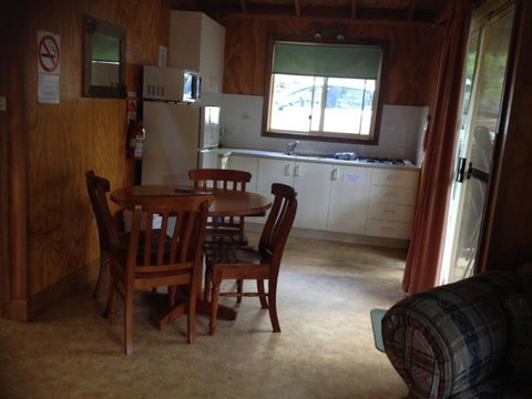 Canobolas Mountain Cabins - Sunshine Coast Tourism 3