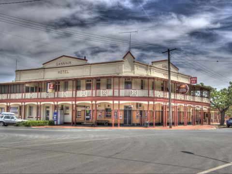 Ganmain Hotel - Holiday Sunshine Coast 1