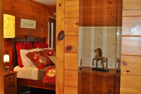 Hampden Cottage Accommodation Kangaroo Valley - Holiday Sunshine Coast 1