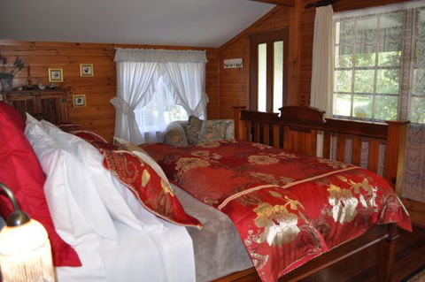 Hampden Cottage Accommodation Kangaroo Valley - Holiday Sunshine Coast 4