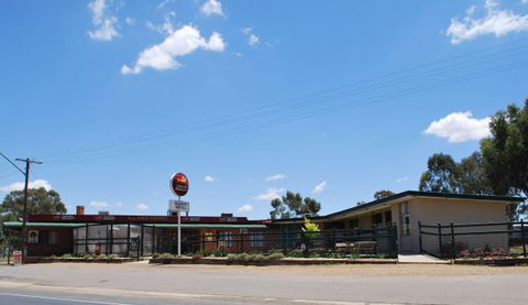 Illabo Hotel - Sunshine Coast Tourism 1