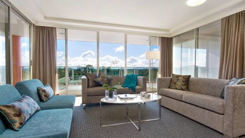 Pacific Suites Canberra - Sunshine Coast Tourism 0