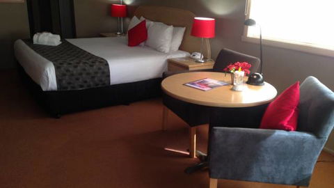 Statesman Hotel - Holiday Sunshine Coast 0