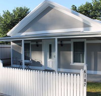 Jessie's Creek Cottage - Sunshine Coast Tourism