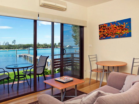 Anglesea Lodge - Sunshine Coast Tourism 0