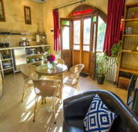 Outback Cellar and Country Cottage - Holiday Sunshine Coast