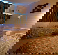 Gunning Motel - Sunshine Coast Tourism