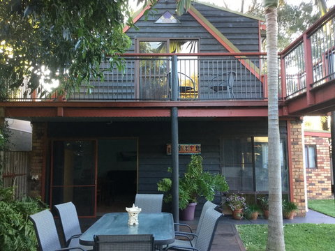 Jetz Bungalow - Sunshine Coast Tourism 0