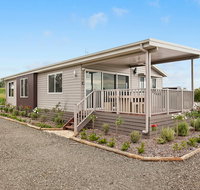 The Lake House Rothbury - Holiday Sunshine Coast