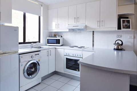 Manuka Park Apartments - Sunshine Coast Tourism 9