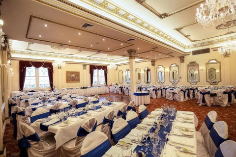 Palais Royale - Holiday Sunshine Coast 3
