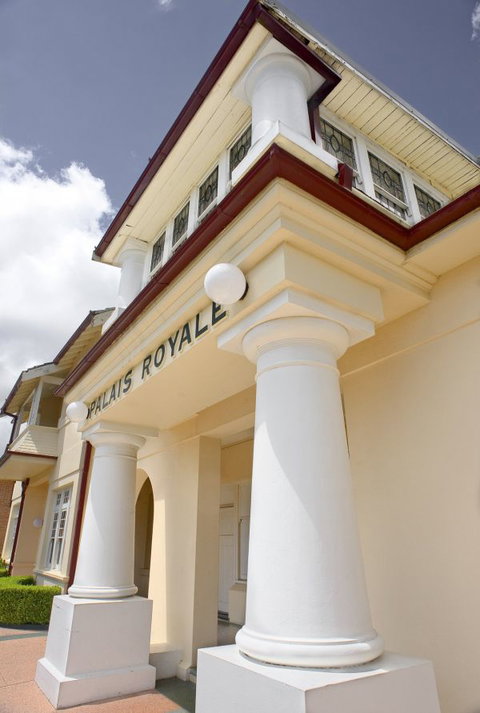 Palais Royale - Holiday Sunshine Coast 7