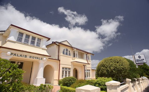 Palais Royale - Holiday Sunshine Coast 8