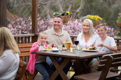 Peel Inn Nundle - Holiday Sunshine Coast 3