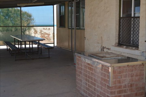 Point Lowly Lighthouse Cottages - Holiday Sunshine Coast 2