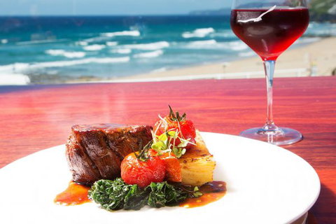 Quality Hotel NOAHS On The Beach - Holiday Sunshine Coast 7