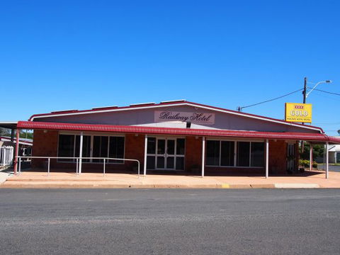 Railway Hotel Condobolin - Sunshine Coast Tourism 1