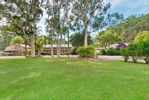 The Francis Retreat - Sunshine Coast Tourism 2