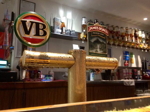 Top Pub - Holiday Sunshine Coast 3