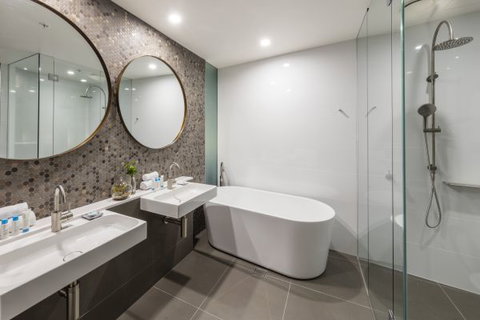 Vibe Hotel Canberra - Sunshine Coast Tourism 3