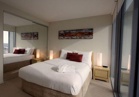 ACD Apartments - Accommodation Corporate Docklands - Holiday Sunshine Coast 2