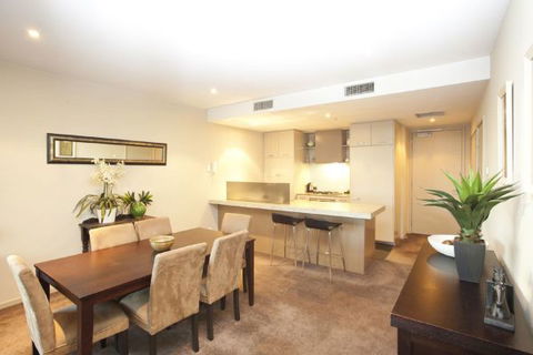 ACD Apartments - Accommodation Corporate Docklands - Holiday Sunshine Coast 3