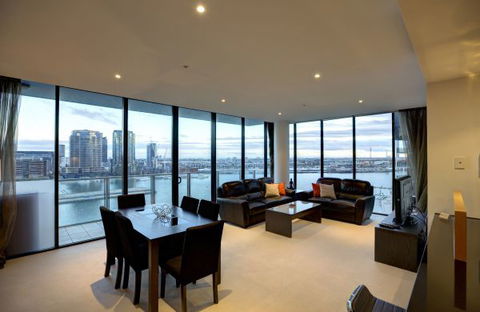 ACD Apartments - Accommodation Corporate Docklands - Holiday Sunshine Coast 5