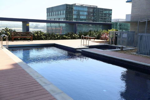 ACD Apartments - Accommodation Corporate Docklands - Holiday Sunshine Coast 7