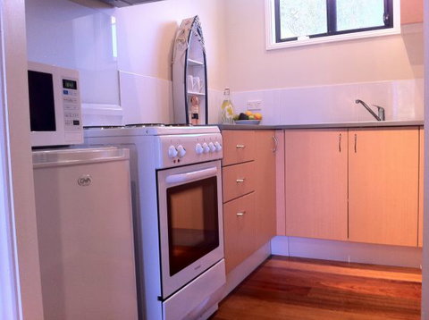 Avalon Seashells - Holiday Sunshine Coast 3