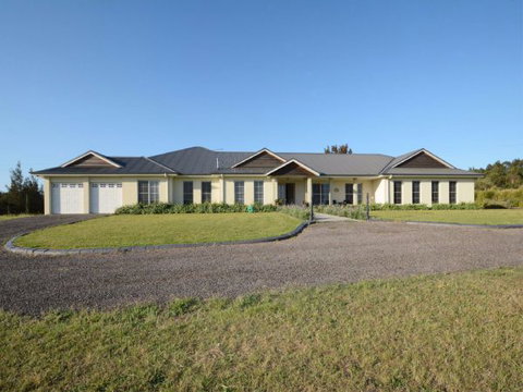 Villa Siena - Sunshine Coast Tourism 8