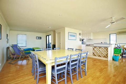 Unwind At Coast On Newell - Sunshine Coast Tourism 17