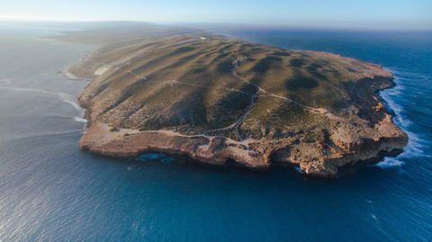 Wolfe Creek Crater Camp At Wolfe Creek Crater National Park - Holiday Sunshine Coast 24