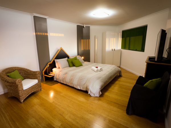 Gawler TAS Holiday Sunshine Coast