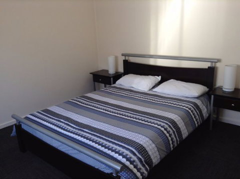 Hurtles - Sunshine Coast Tourism 2