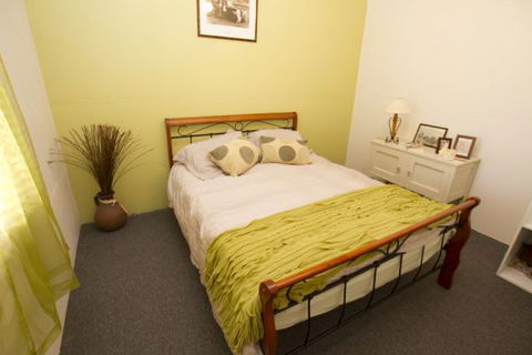 Anderl's Beach Cottage - Holiday Sunshine Coast 3