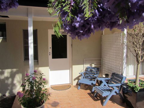Jacaranda Bed And Breakfast - Holiday Sunshine Coast 1