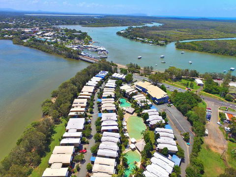 Noosa Lakes Resort - Sunshine Coast Tourism 3
