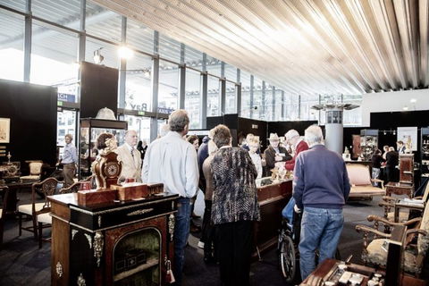 AAADA Antiques & Art Fair Sydney - Holiday Sunshine Coast 6