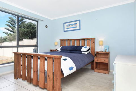 Ambergris - Sunshine Coast Tourism 6