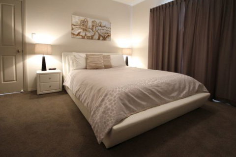 Casavino Luxury Villas - Sunshine Coast Tourism 2