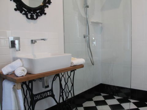 Greenlee Cottages - Sunshine Coast Tourism 3