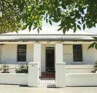 Hill Street Serviced Apartments - Sunshine Coast Tourism