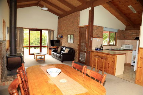 Jamieson Valley Retreat - Sunshine Coast Tourism 4