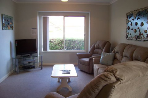 Marina Villa - Sunshine Coast Tourism 1