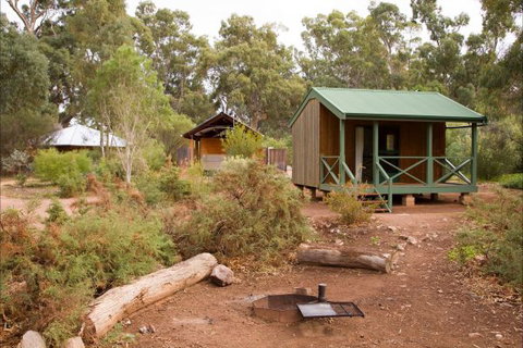 Alligator Lodge - Mount Remarkable National Park - Holiday Sunshine Coast 0