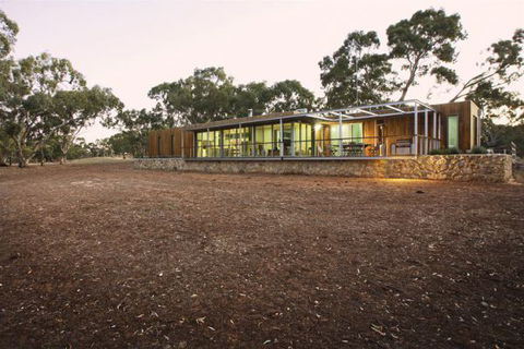 Willalooka Eco Lodge - Sunshine Coast Tourism 1