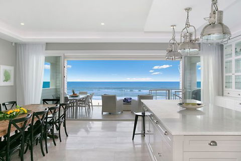 Oceans 74 - An Elite Holiday Home - Sunshine Coast Tourism 9