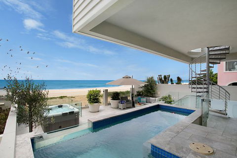 Oceans 74 - An Elite Holiday Home - Sunshine Coast Tourism 11